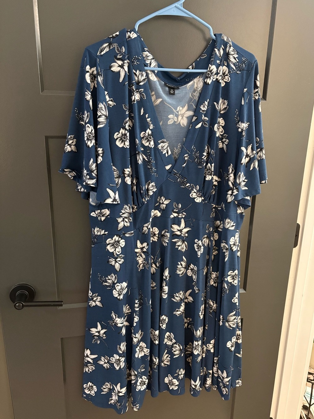torrid Blue Floral V-Neck Midi Dress